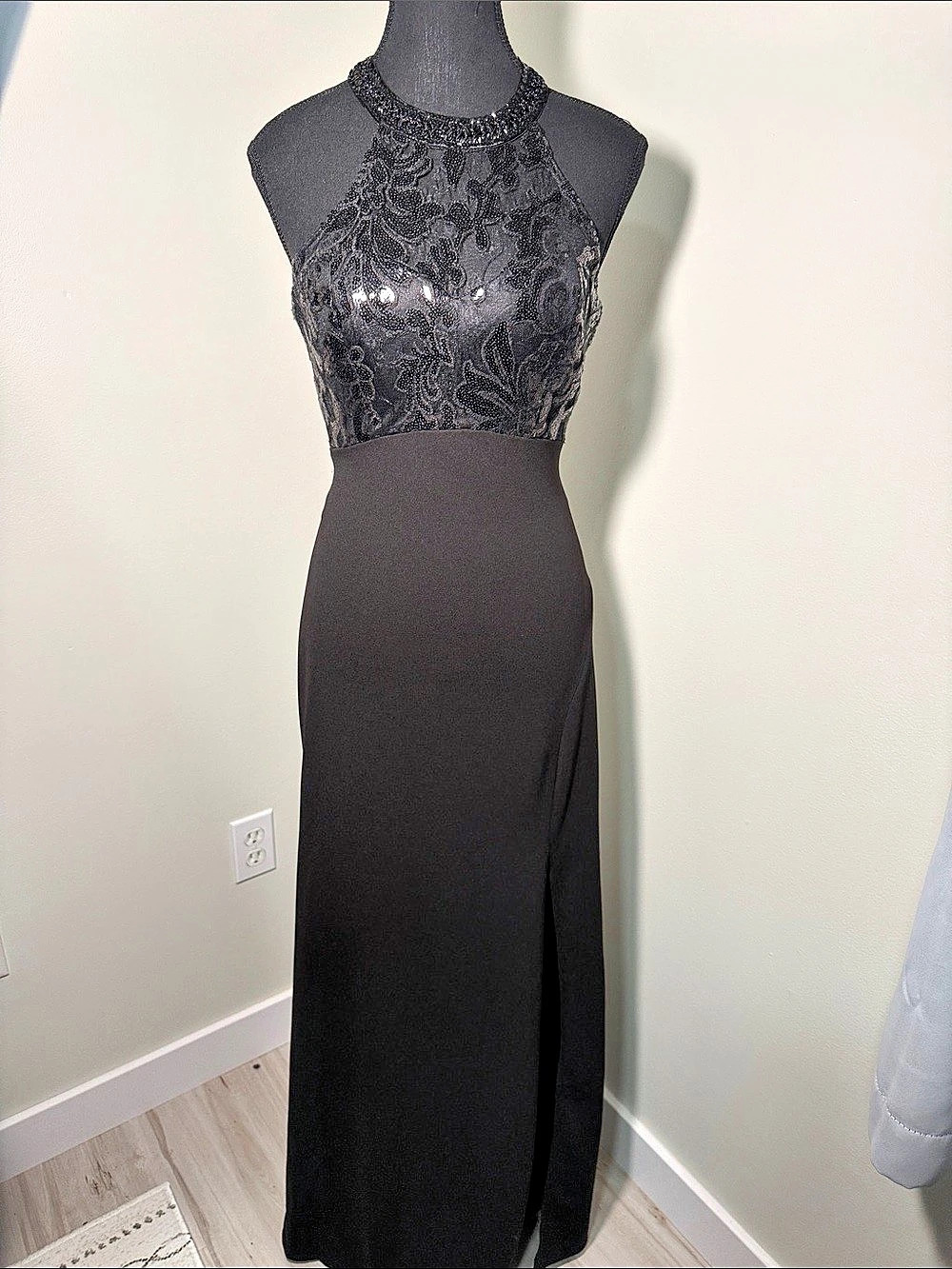 MY MICHELLE Black Sequin Lace Halter Maxi Dress Size 5 Like New
